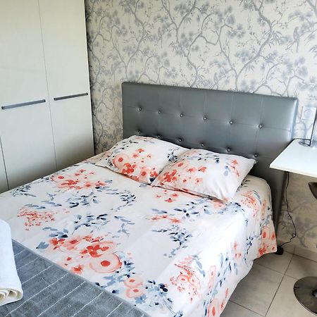 Magnifique Rooftop Duplex Climatise Familial, Aux Arceaux มงต์เปอลิเยร์ ภายนอก รูปภาพ
